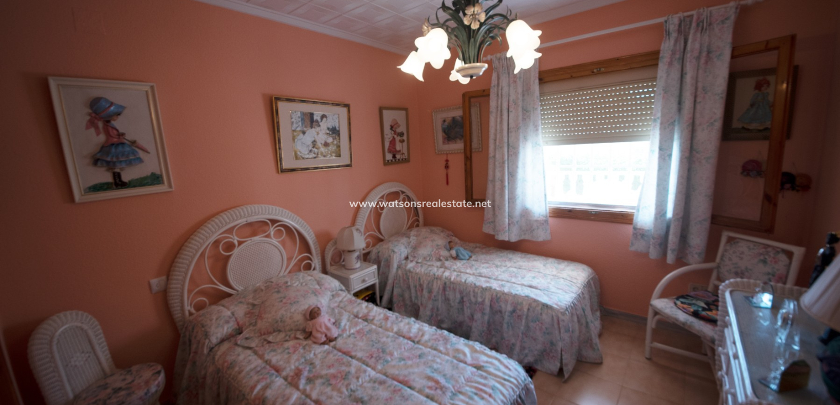 Resale - Detached - Urb. La Marina