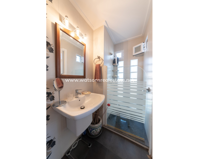Resale - Detached - Urb. La Marina