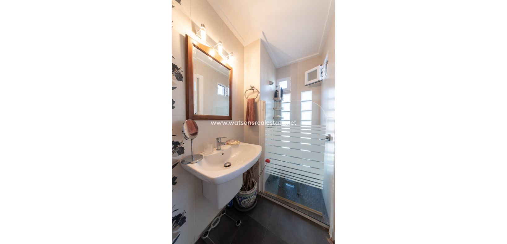 Resale - Detached - Urb. La Marina