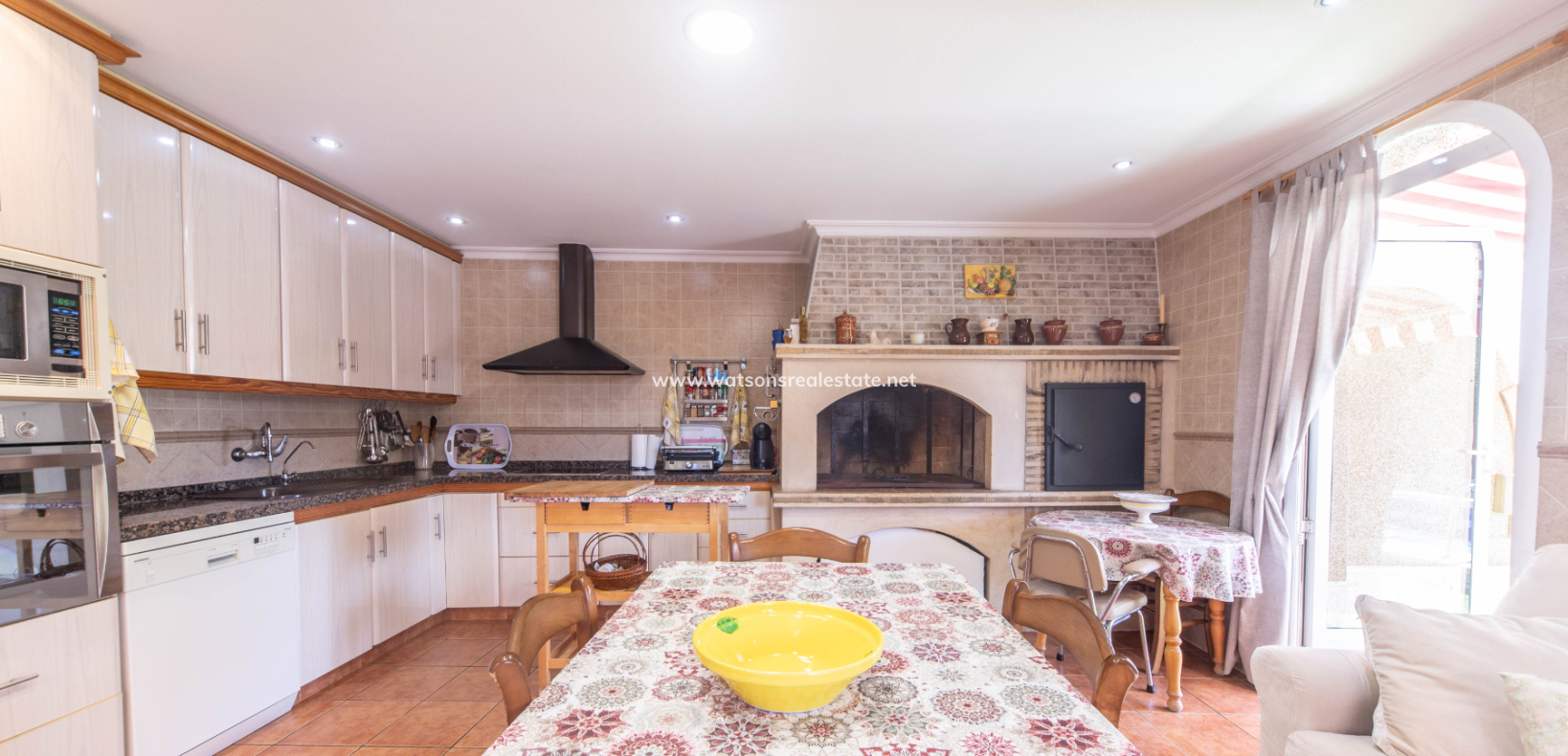 Resale - Detached - Urb. La Marina