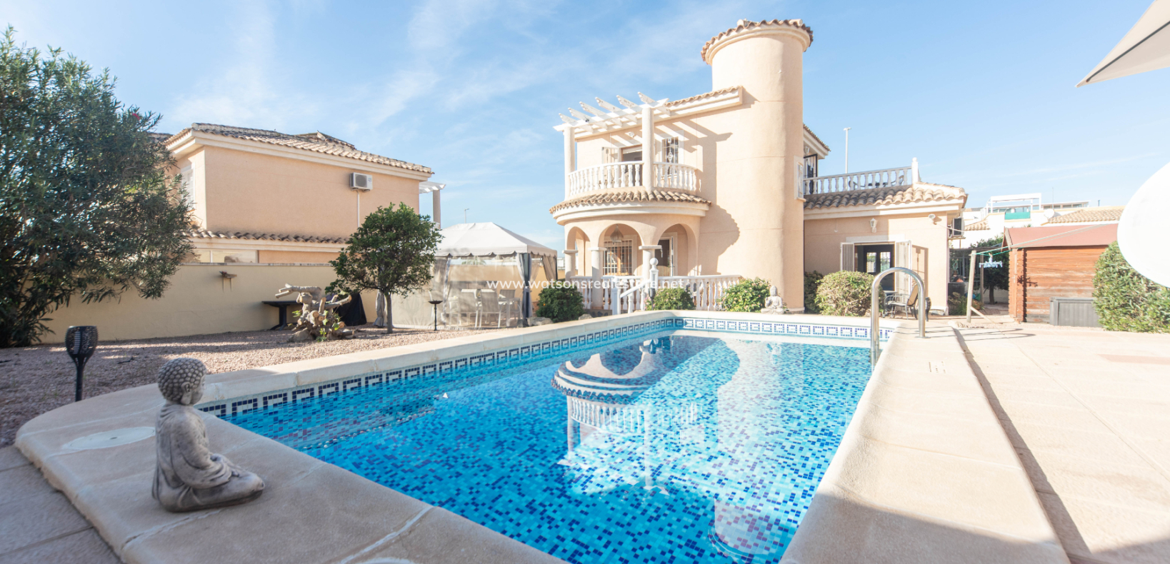 Resale - Detached - Urb. La Marina