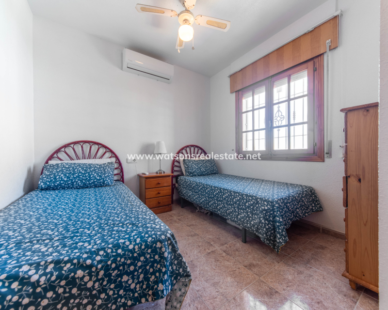Resale - Detached - Urb. La Marina