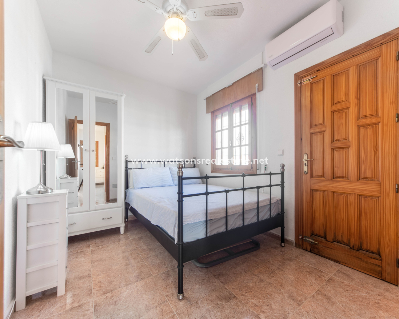 Resale - Detached - Urb. La Marina