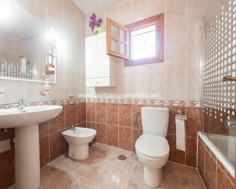 Resale - Detached - Urb. La Marina