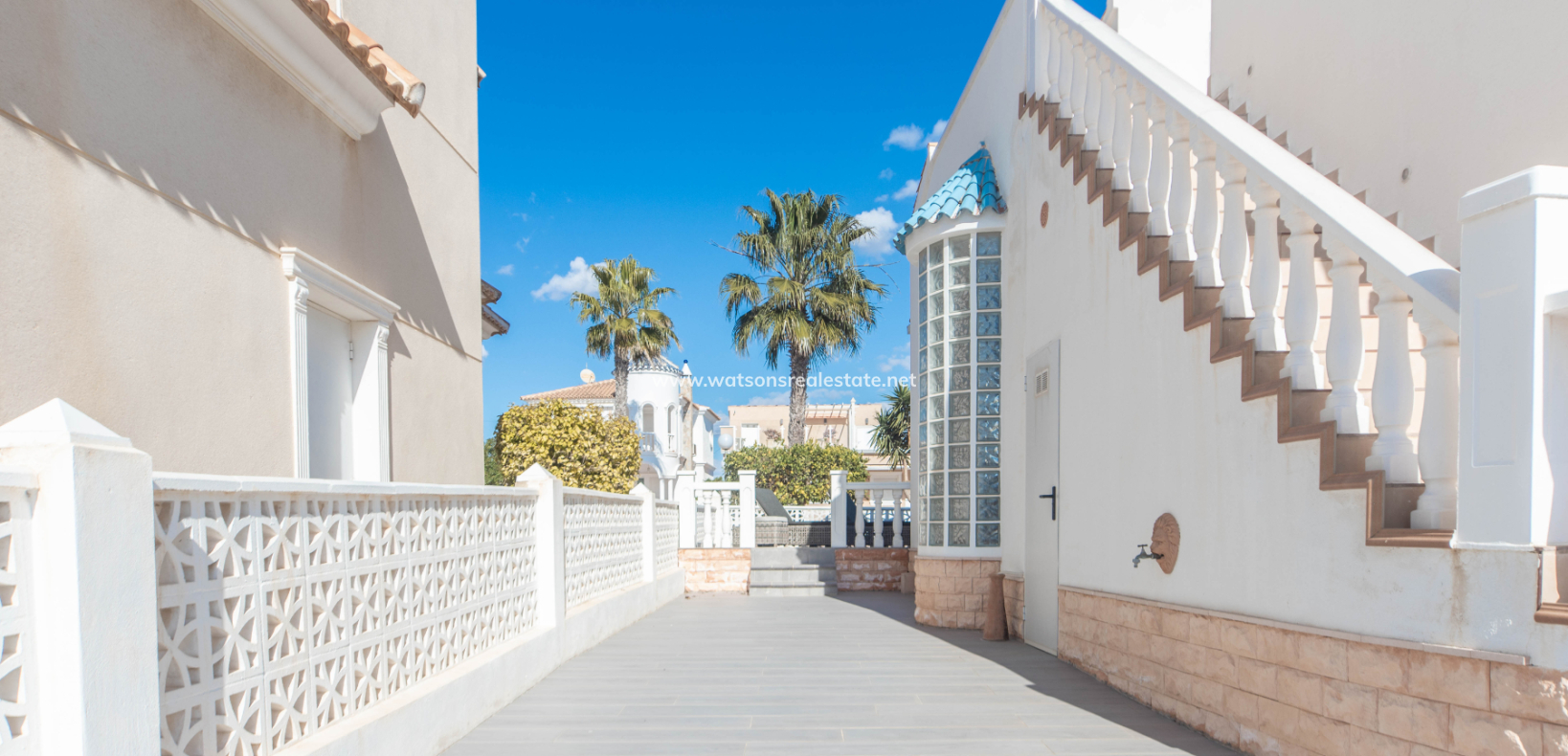 Resale - Detached - Urb. La Marina