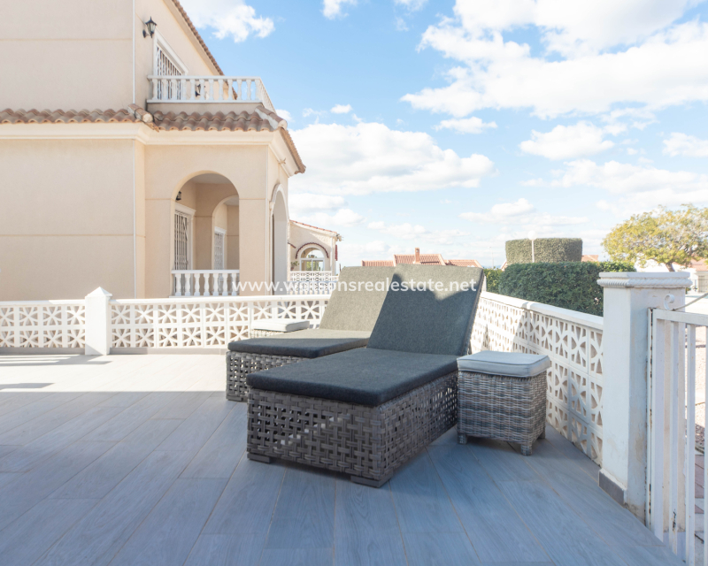 Resale - Detached - Urb. La Marina