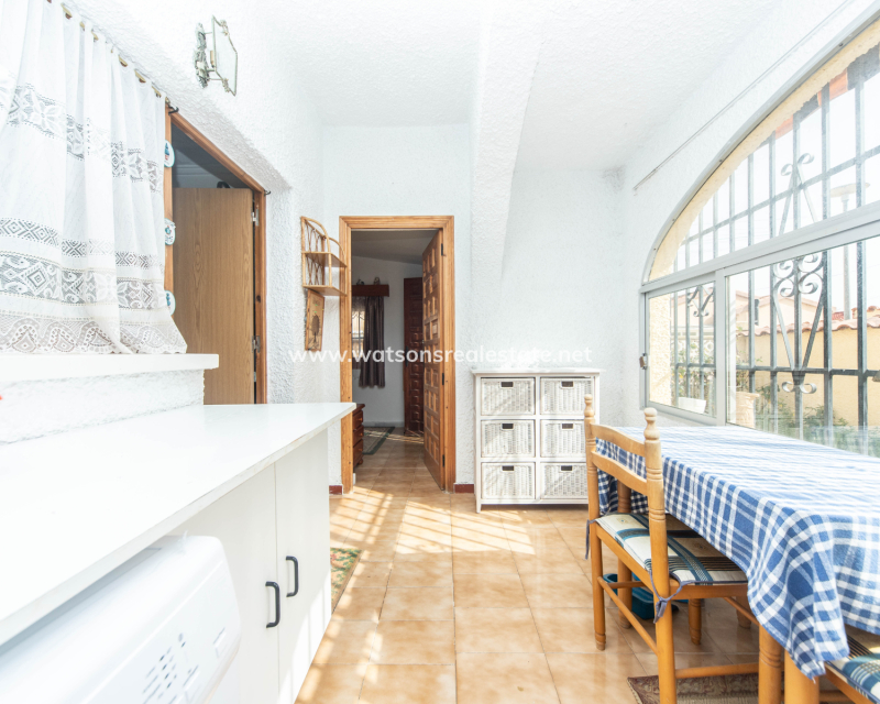 Resale - Detached - Urb. La Marina