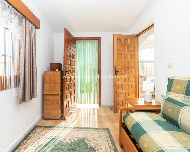 Resale - Detached - Urb. La Marina