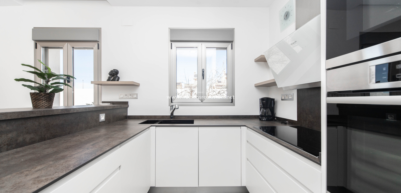 Resale - Detached - Urb. La Marina