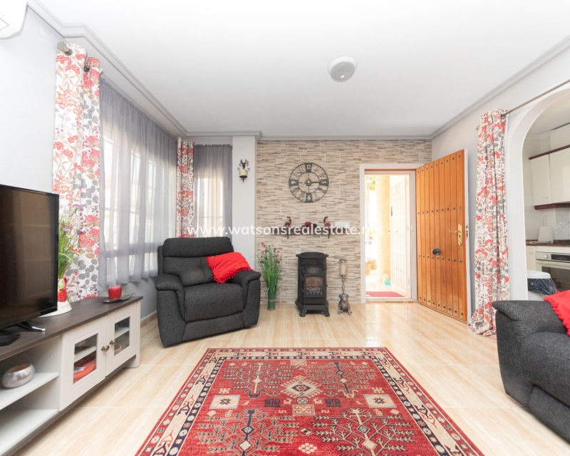 Resale - Detached - Urb. La Marina