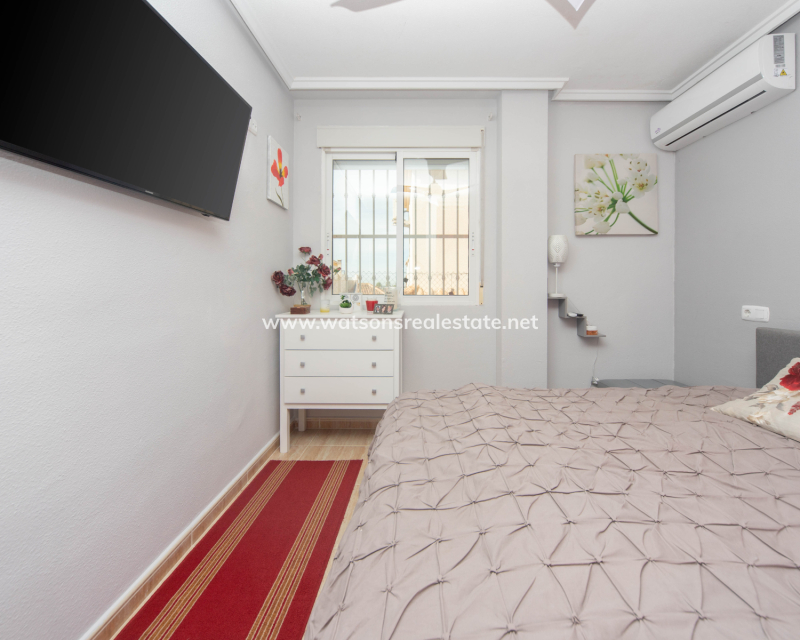 Resale - Detached - Urb. La Marina