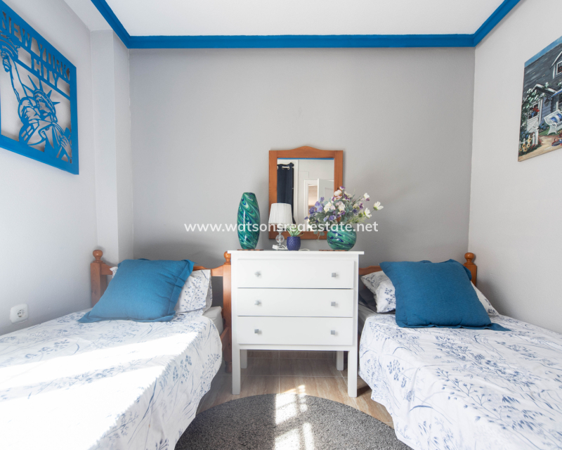 Resale - Detached - Urb. La Marina