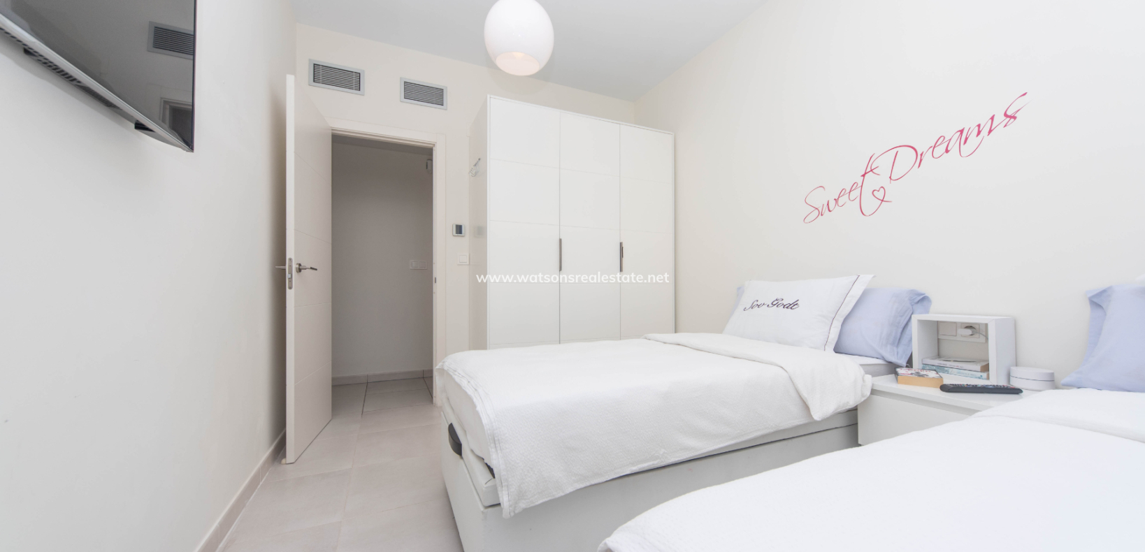 Resale - Detached - Urb. La Marina