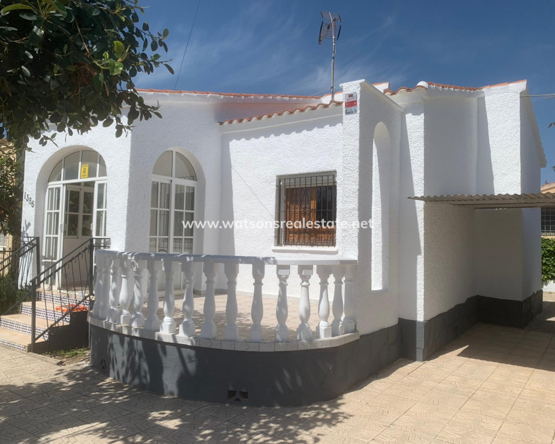 Resale - Detached - Urb. La Marina