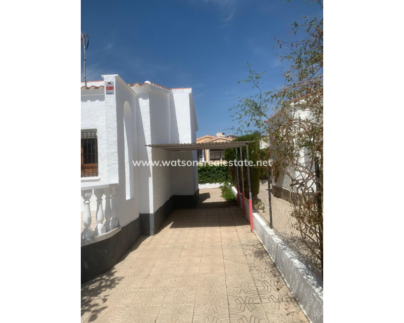 Resale - Detached - Urb. La Marina