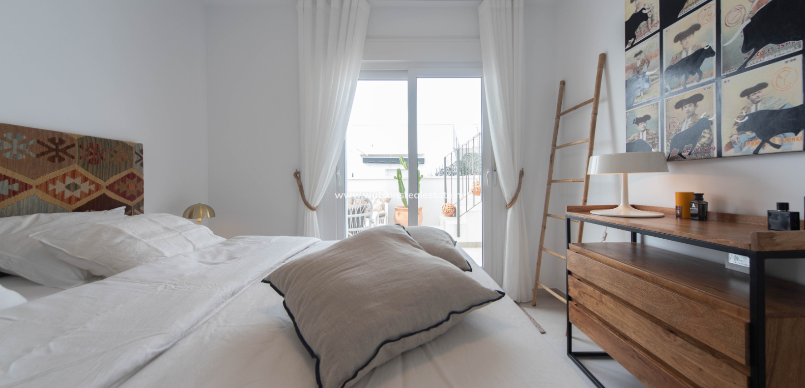 Resale - Detached - Urb. La Marina