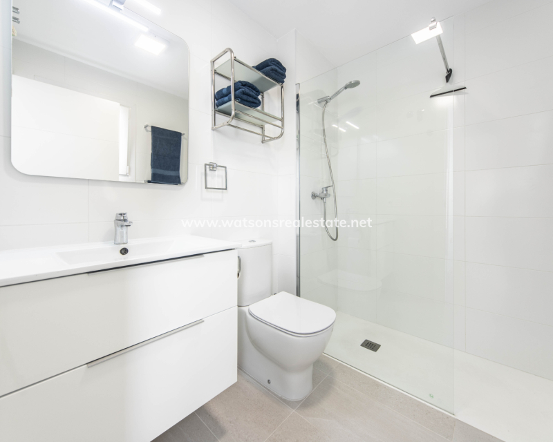 Resale - Detached - Urb. La Marina