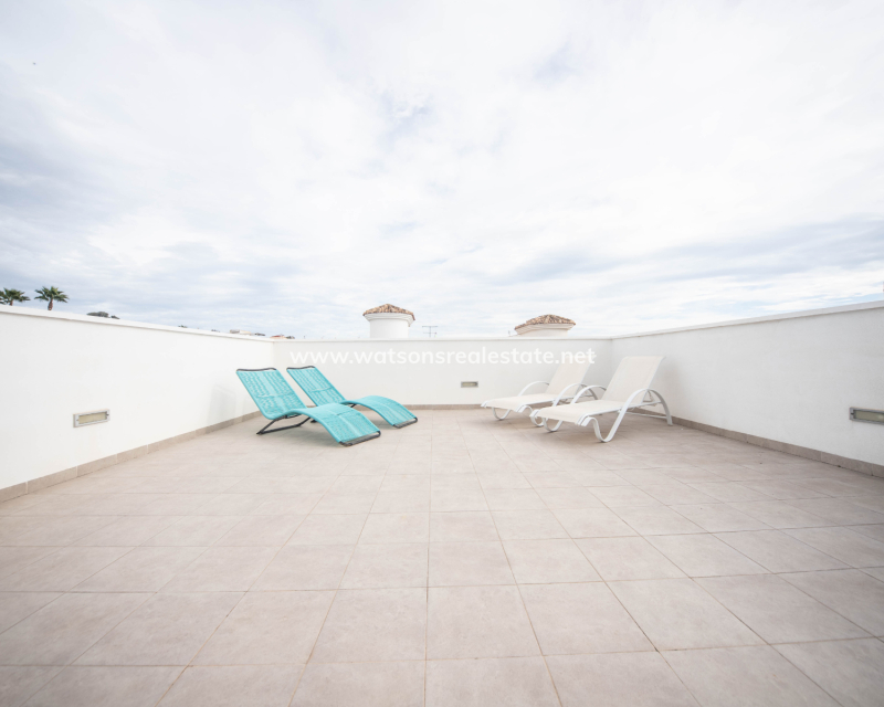 Resale - Detached - Urb. La Marina