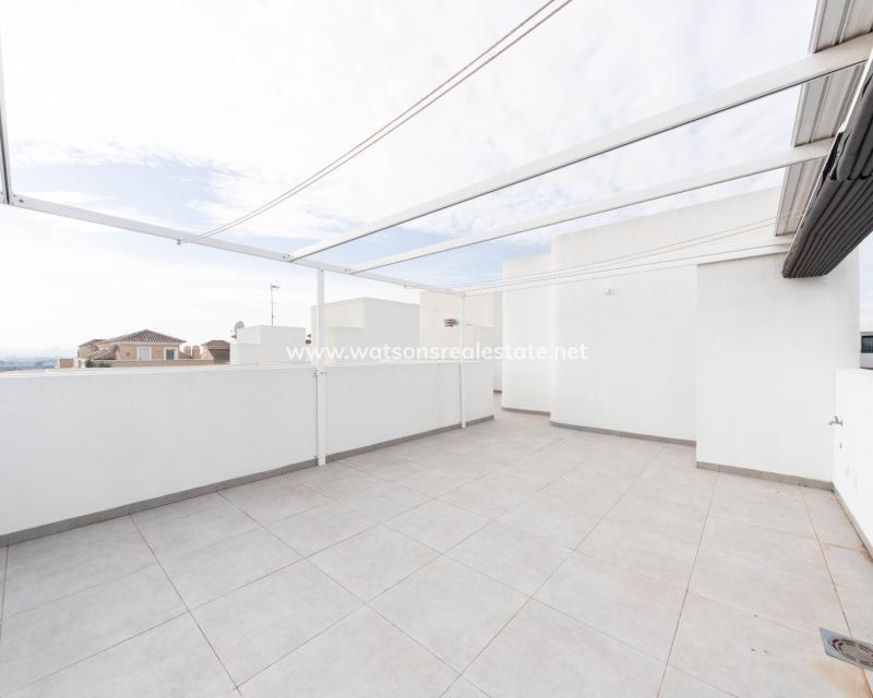 Resale - Detached - Urb. La Marina