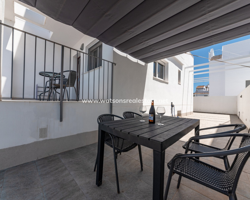 Resale - Detached - Urb. La Marina