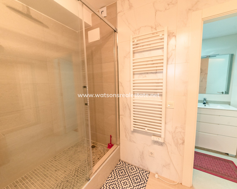 Resale - Detached - Urb. La Marina