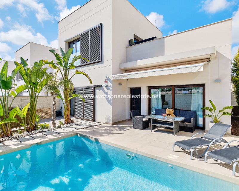 Resale - Detached - Urb. La Marina