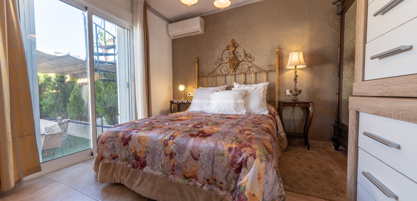 Resale - Detached - Urb. La Marina