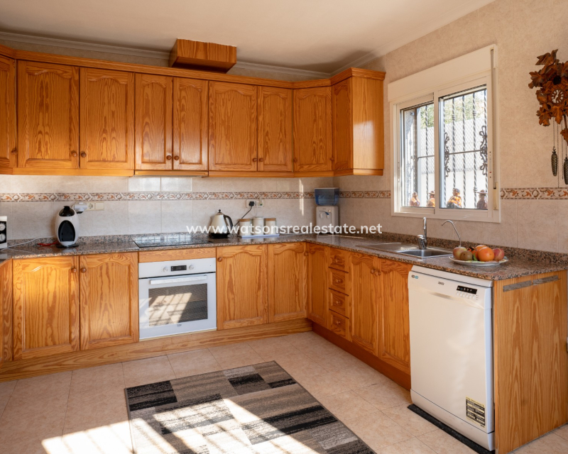 Resale - Detached - Urb. La Marina