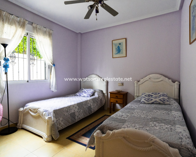 Resale - Detached - Urb. La Marina