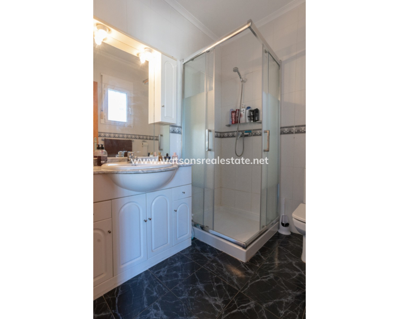Resale - Detached - Urb. La Marina
