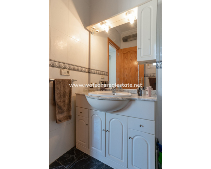 Resale - Detached - Urb. La Marina