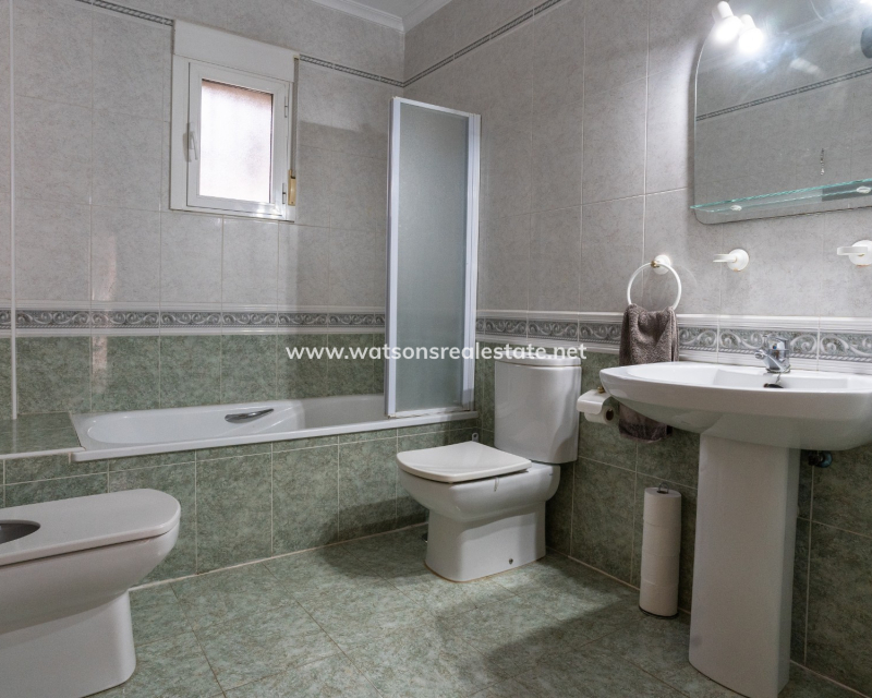 Resale - Detached - Urb. La Marina