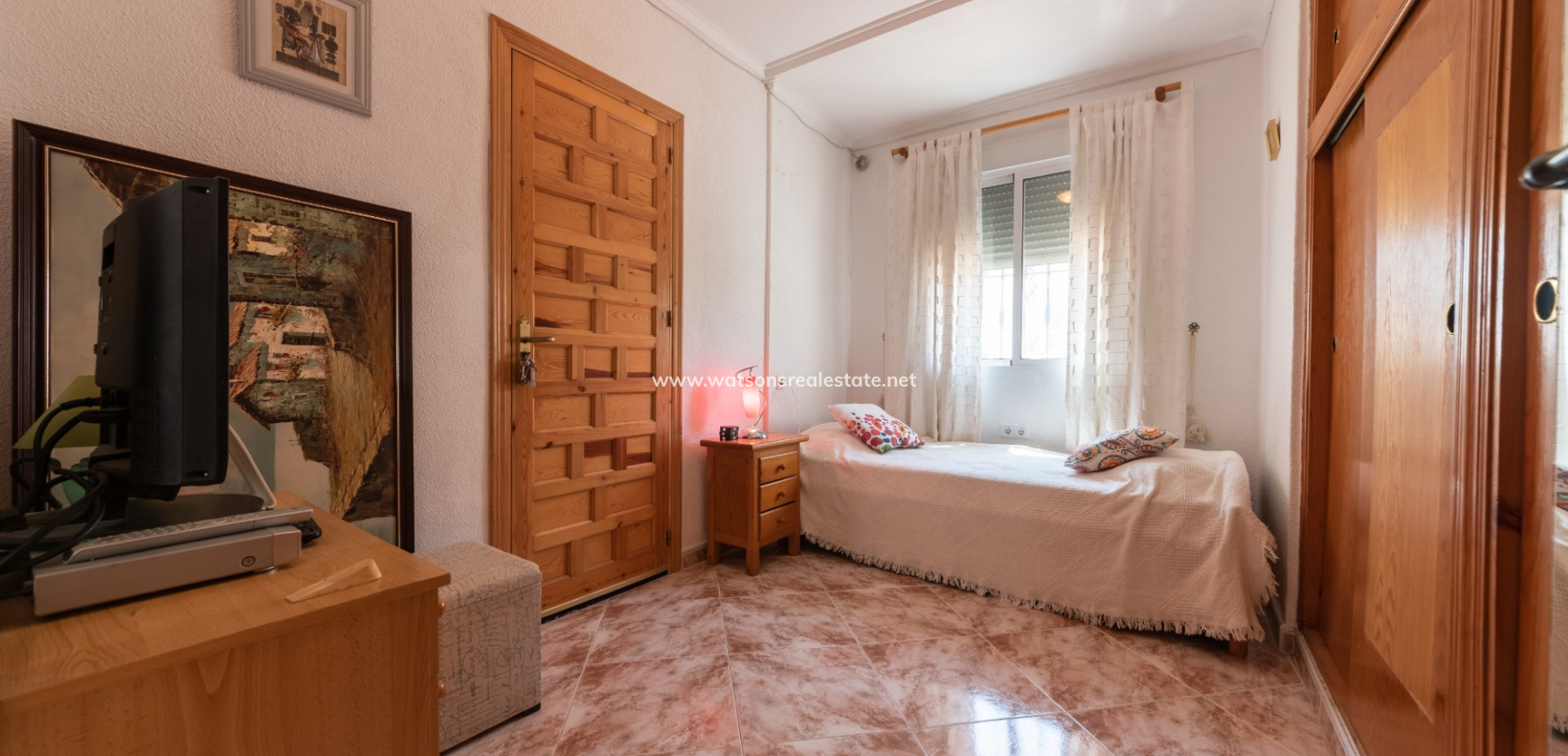 Resale - Detached - Urb. La Marina