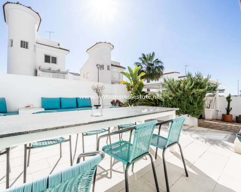 Resale - Detached - Urb. La Marina