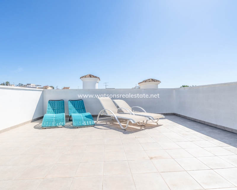 Resale - Detached - Urb. La Marina