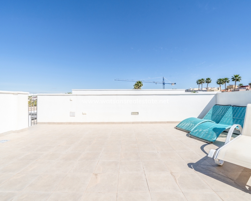 Resale - Detached - Urb. La Marina