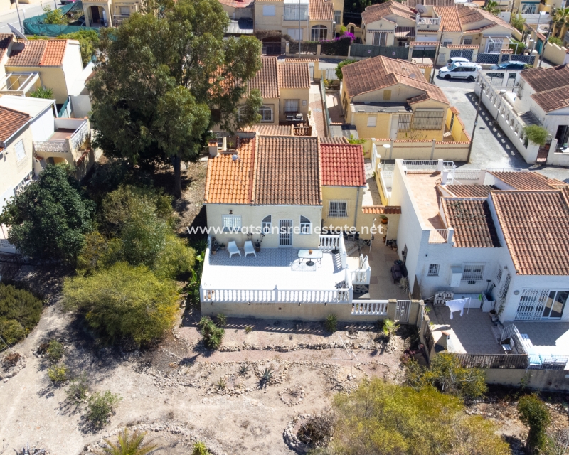 Resale - Detached - Urb. La Marina