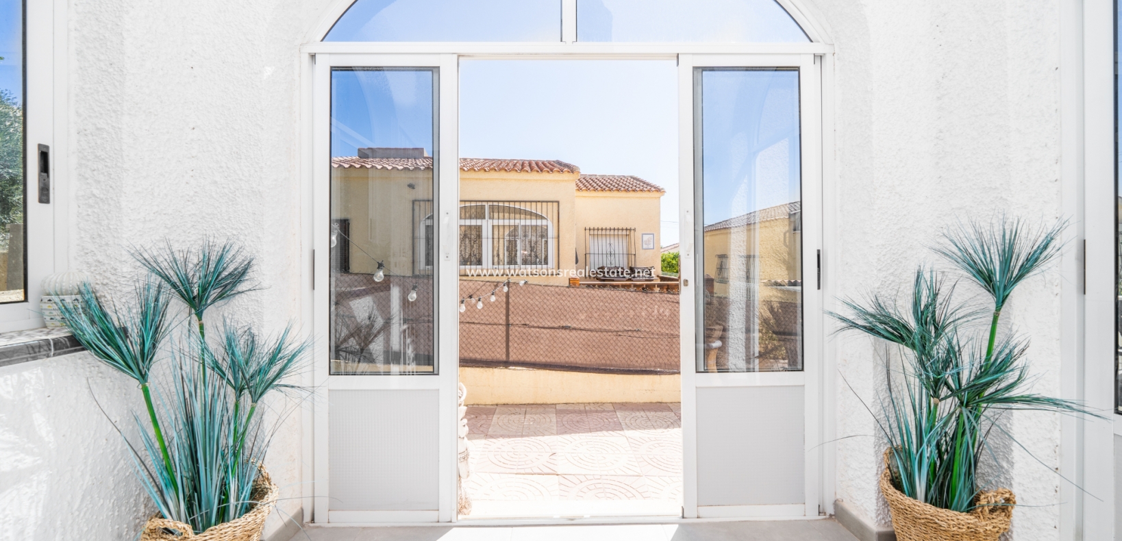 Resale - Detached - Urb. La Marina