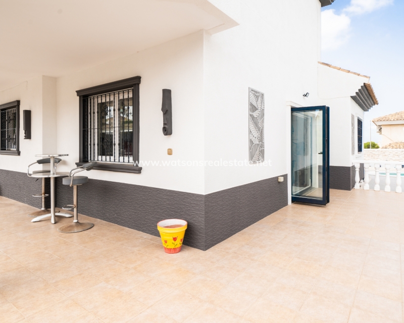 Resale - Detached - Urb. La Marina