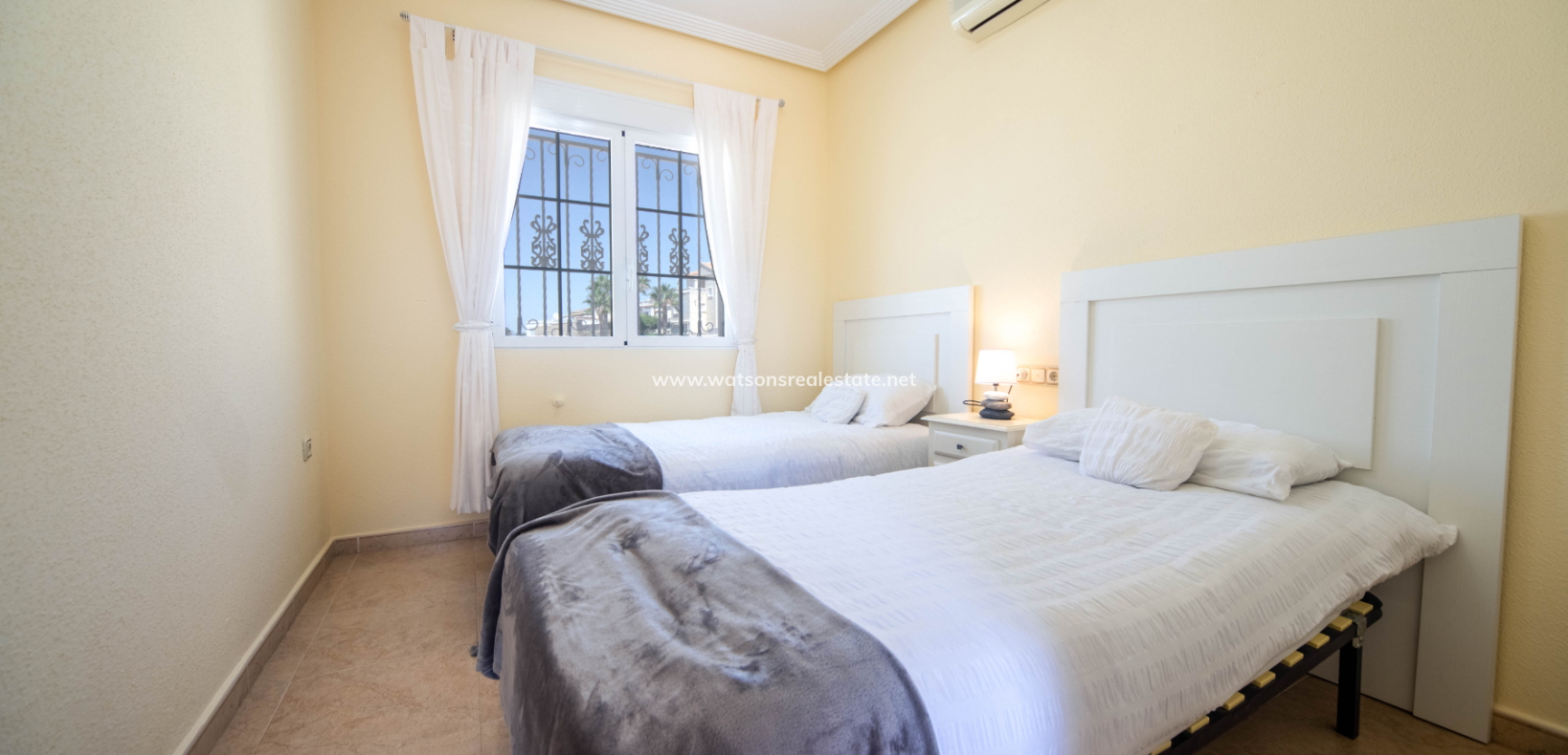 Resale - Detached - Urb. La Marina