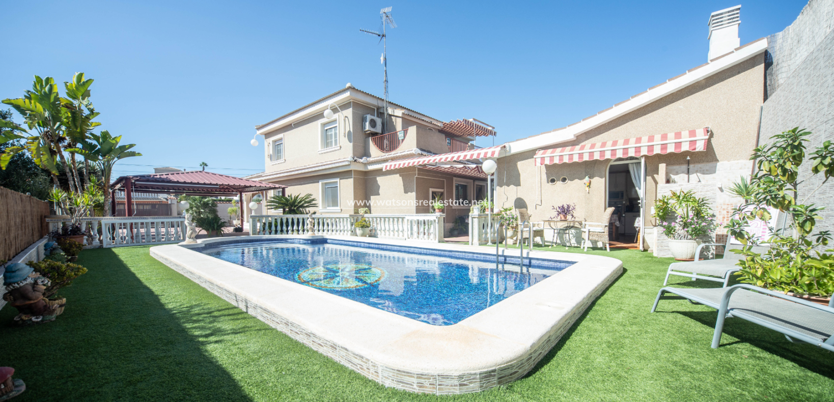 Resale - Detached - Urb. La Marina