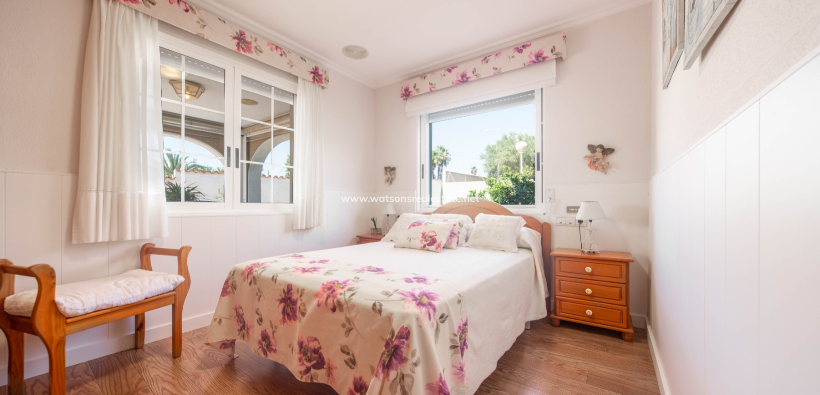 Resale - Detached - Urb. La Marina