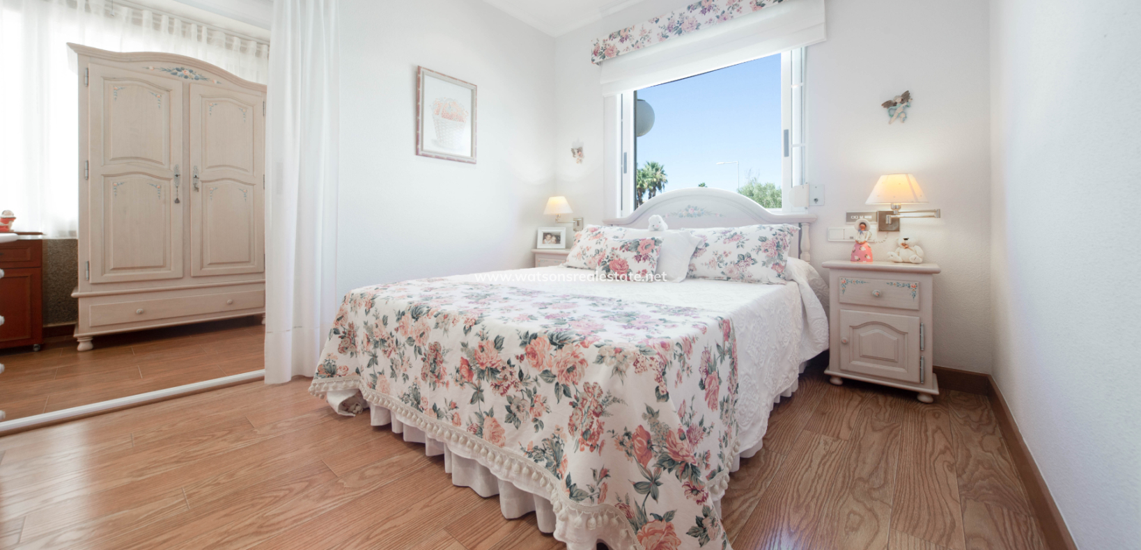 Resale - Detached - Urb. La Marina
