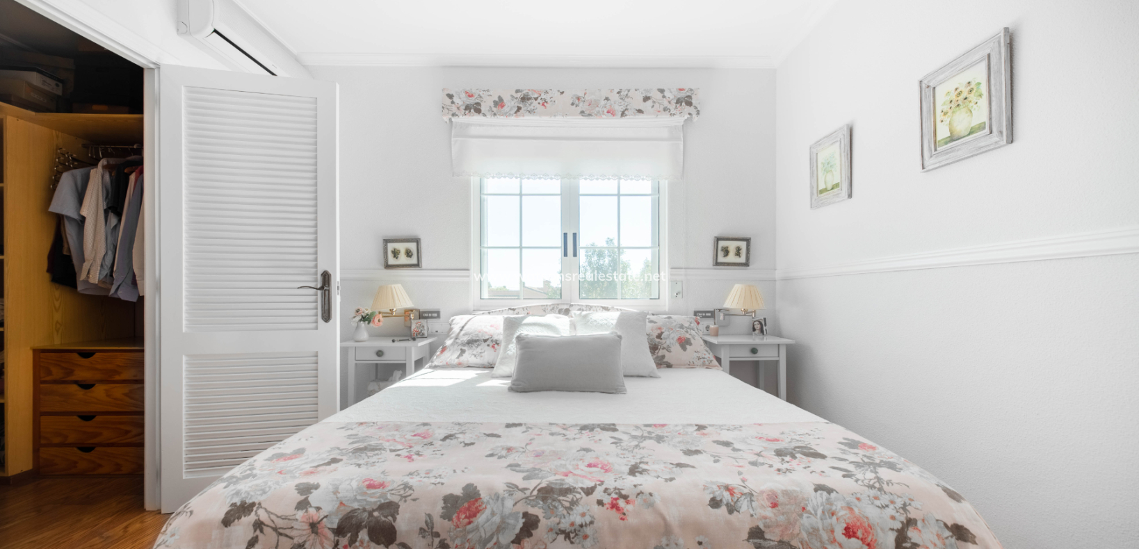 Resale - Detached - Urb. La Marina