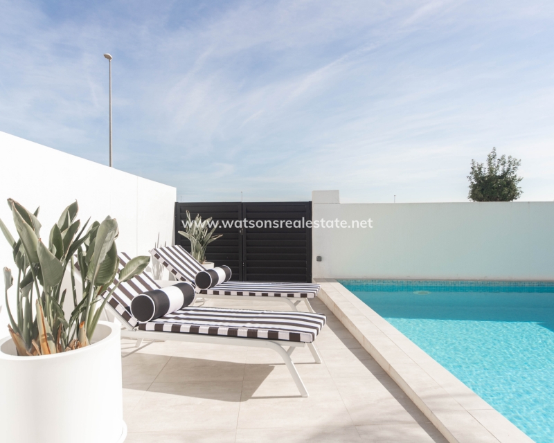 Resale - Detached - Urb. La Marina