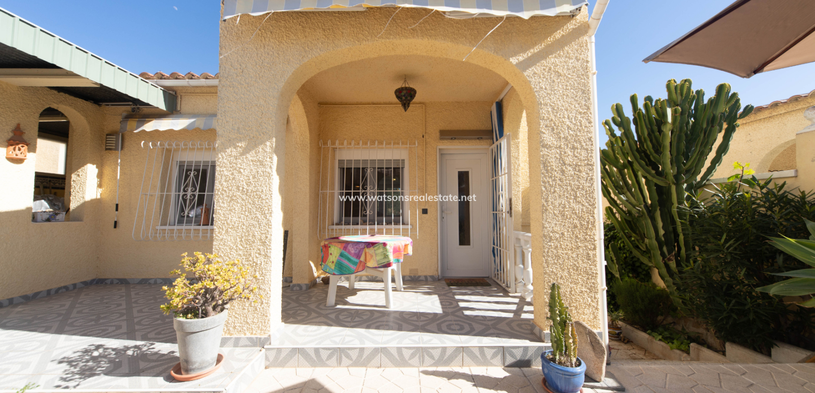 Resale - Detached - Urb. La Marina