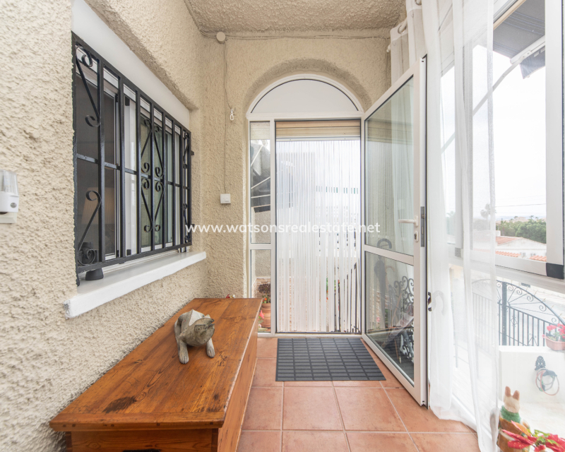 Resale - Detached - Urb. La Marina