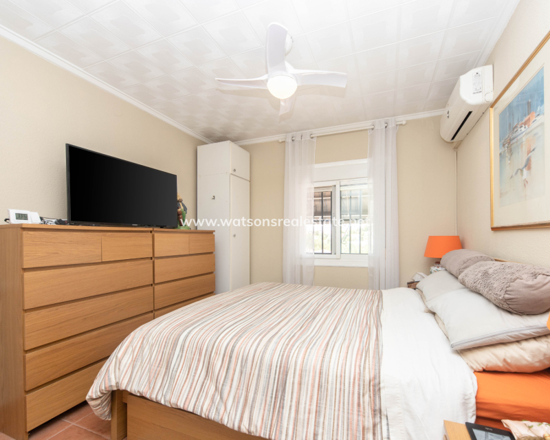 Resale - Detached - Urb. La Marina