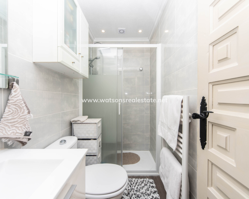 Resale - Detached - Urb. La Marina
