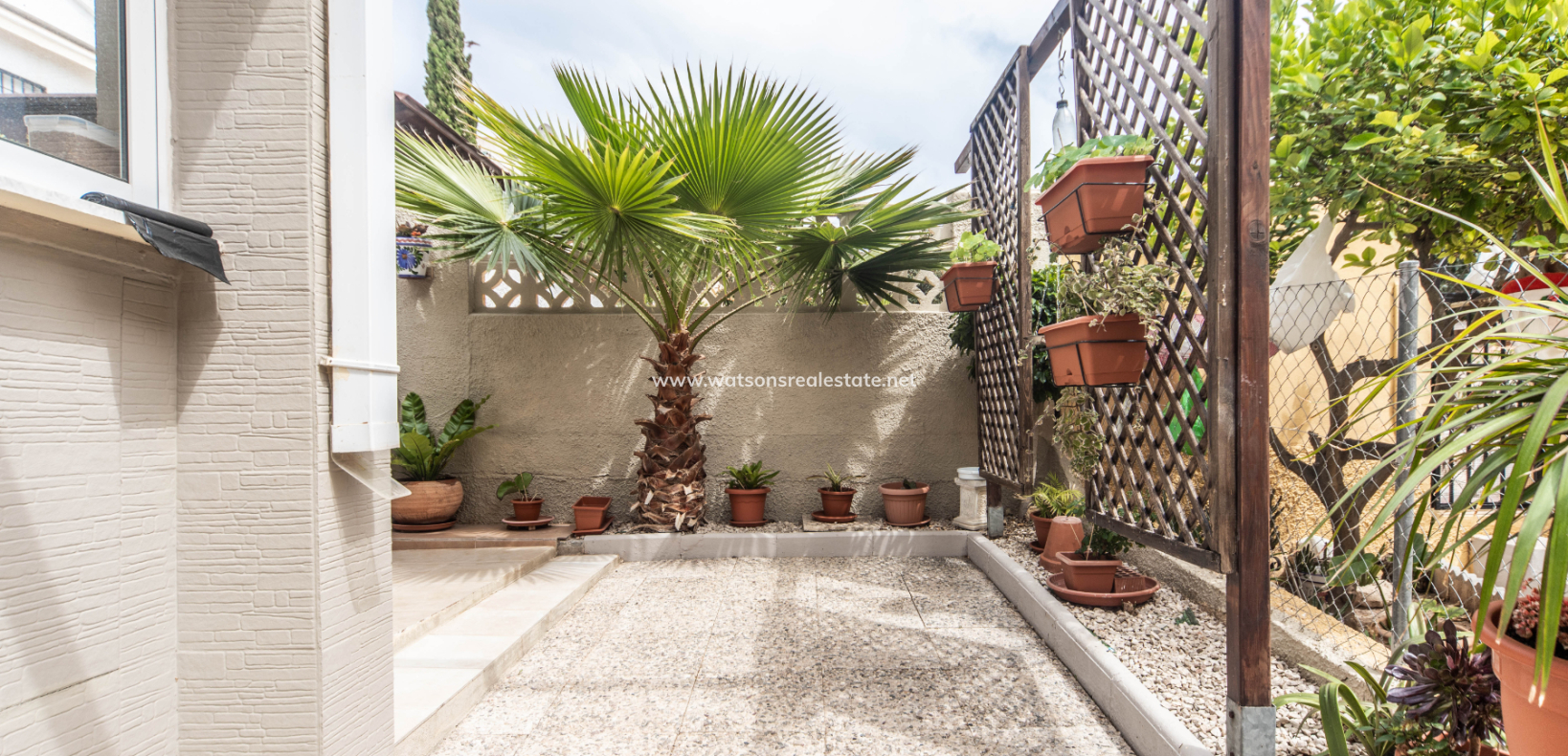 Resale - Detached - Urb. La Marina